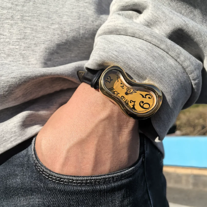 New Y2K Fashion Creative Men Women Soft Melting Watch Luxury for Couple Irregular Shape Dial Unique Design Quartz Watch Reloj