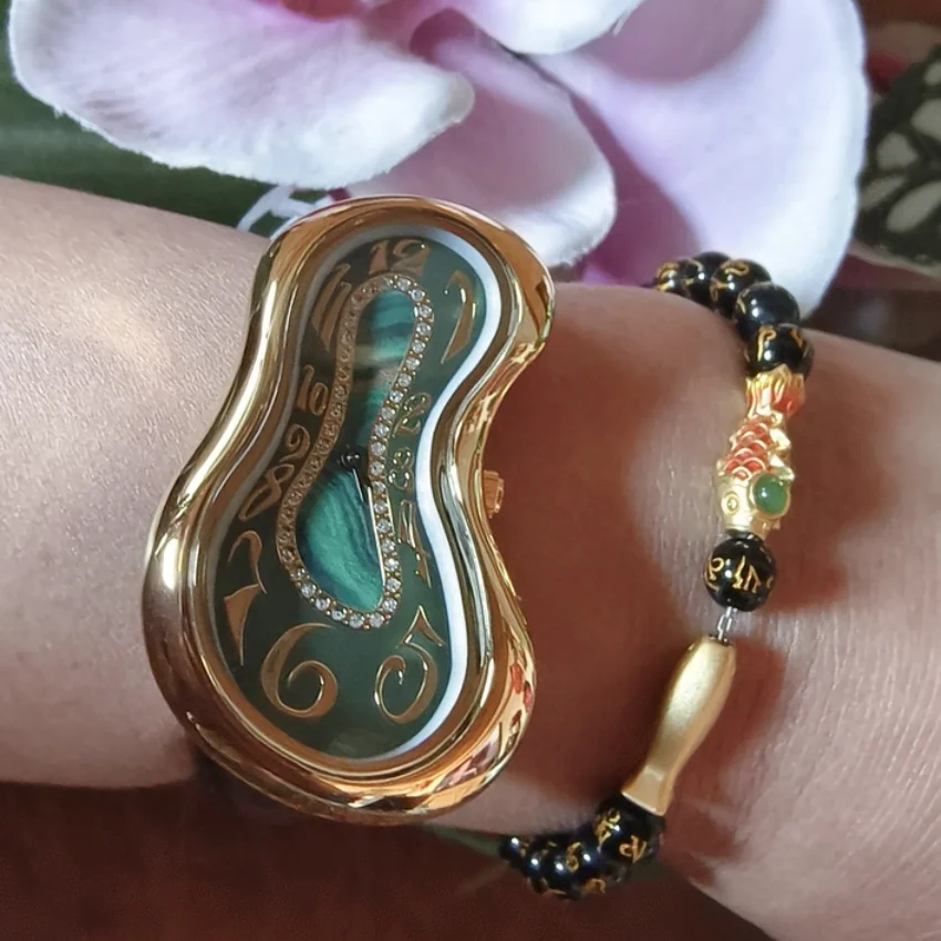 New Y2K Fashion Creative Men Women Soft Melting Watch Luxury for Couple Irregular Shape Dial Unique Design Quartz Watch Reloj