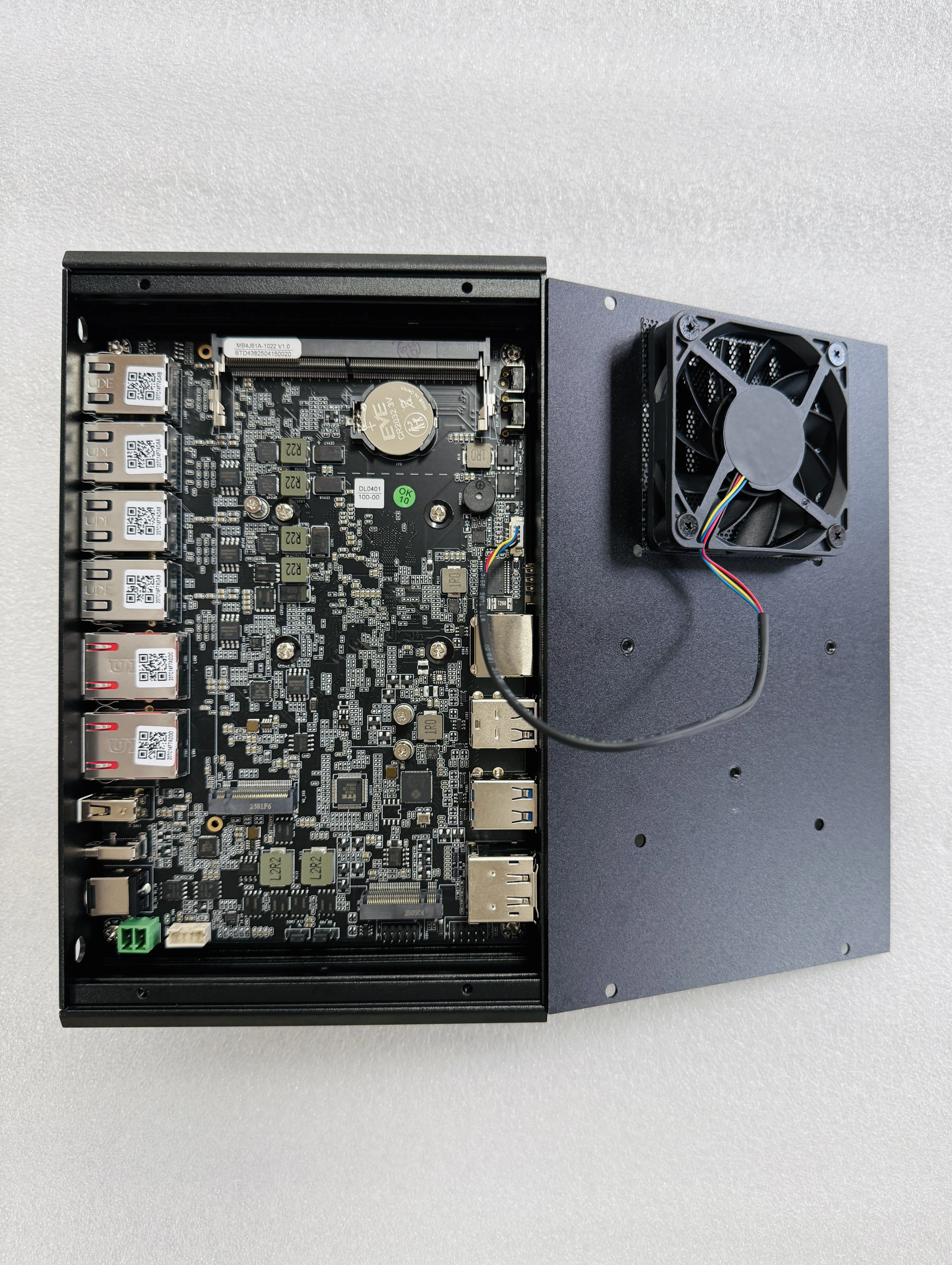 Q10900H6 2X10 Gigabit LAN, 4 X I226-V 2.5 Gigabit LAN, N100/N150/N305/355 Processor Onboard Qotom Firewall Gateway Router