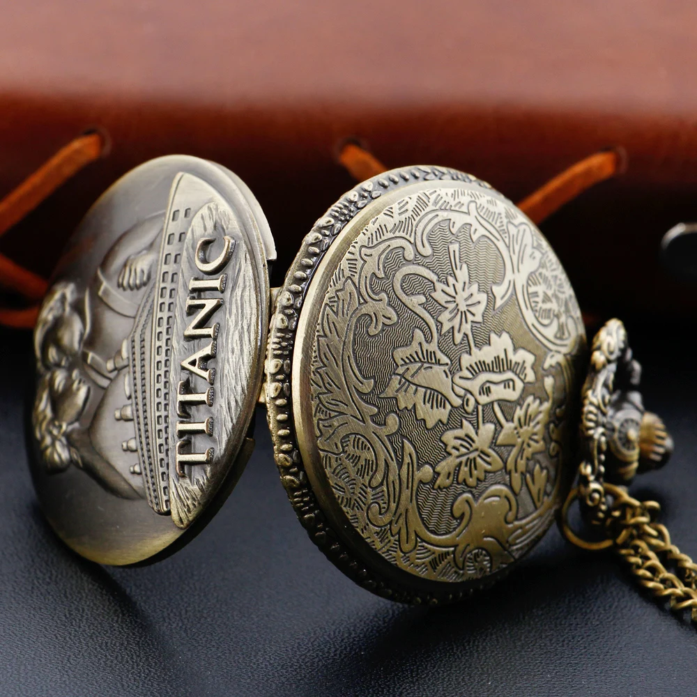 Bronze Classic Titanic Couple Love Couple Versatile Quartz Pocket Watch Retro Fashion Necklace Pendant Student Festival Gift