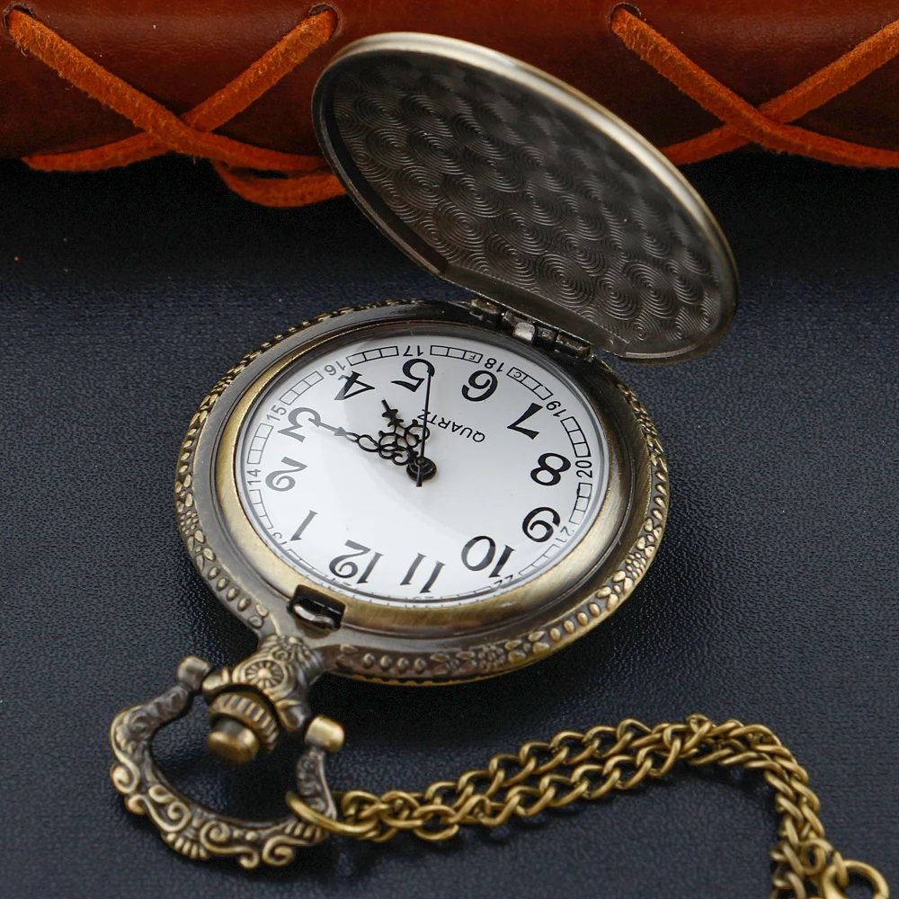 Bronze Classic Titanic Couple Love Couple Versatile Quartz Pocket Watch Retro Fashion Necklace Pendant Student Festival Gift