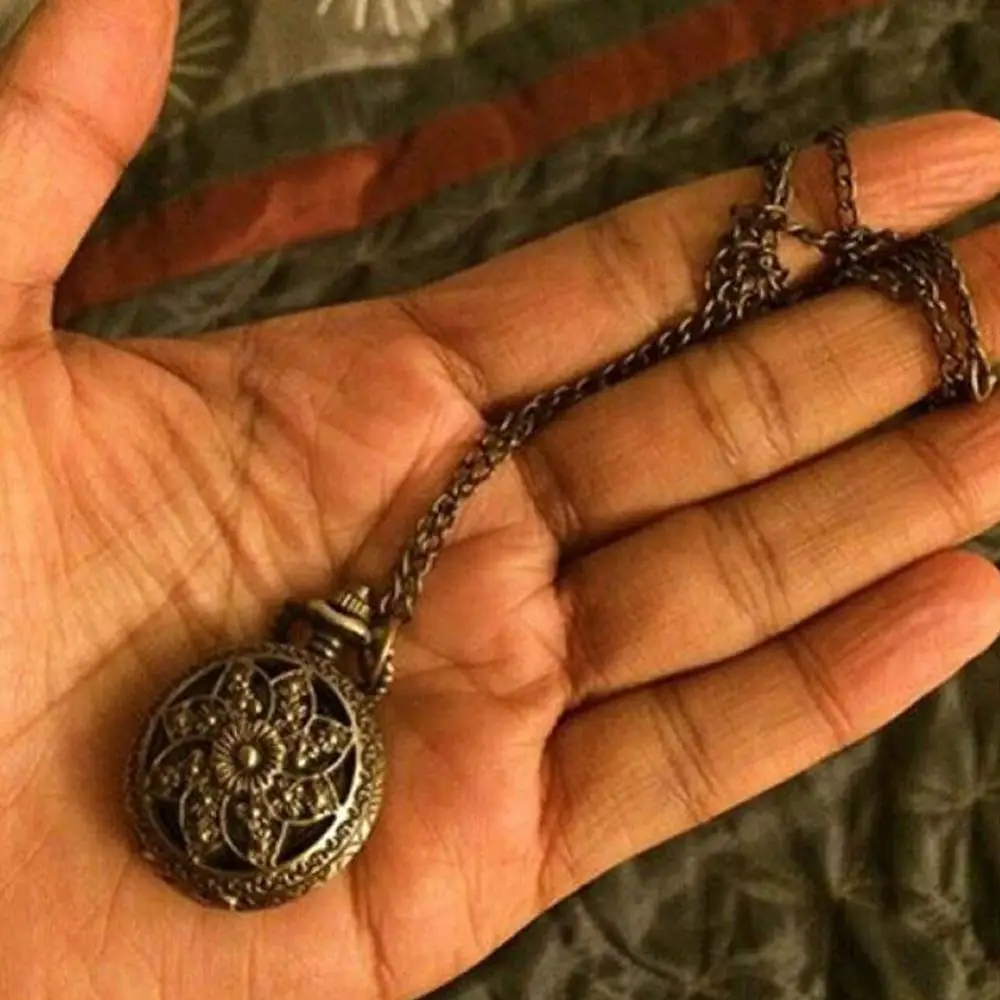 Pocket Watch Retro Vintage Steampunk Quartz Necklace Hollow Carving Pendant Chain Clock Windmill Bronze Quartz Pocket Watch