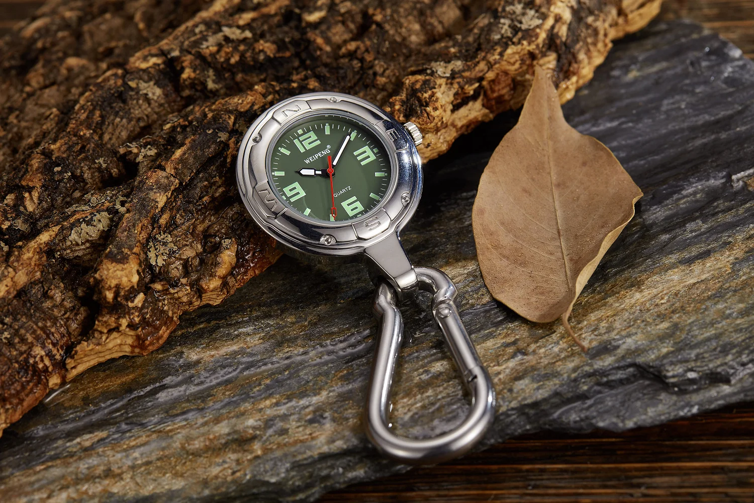 Fashionable Leisure Night Light Hiking Watch Simple Retro Men's Hanging Watch Rock Climbing Tourism Sports Quartz Waterproof