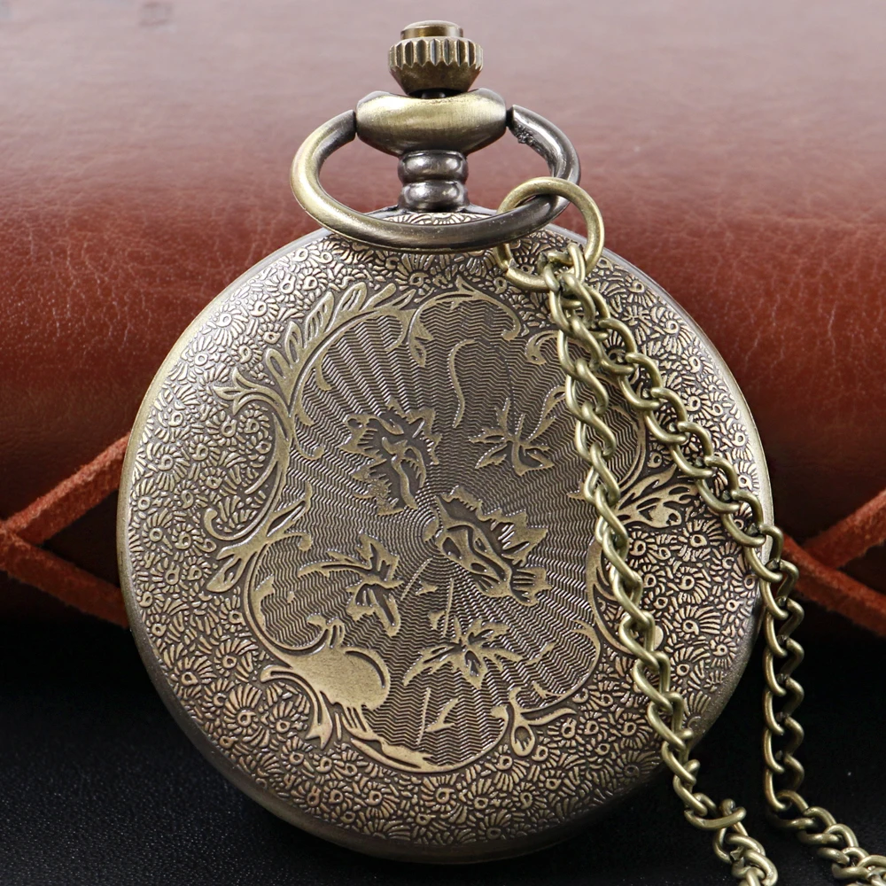 Cowboy Knight Hollow Skeleton Quartz Pocket Watch Steampunk Vintage Pendant Gift Chain Pocket Watch Fob Watch Gift Men and Women