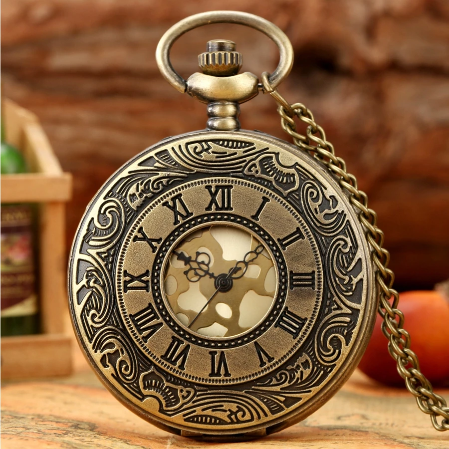 Retro Bronze Hollow Flip Quartz Pocket Watch Roman Numerals Gold Dial Watch Fashionable and Nice Chain Pendant Necklace Gifts