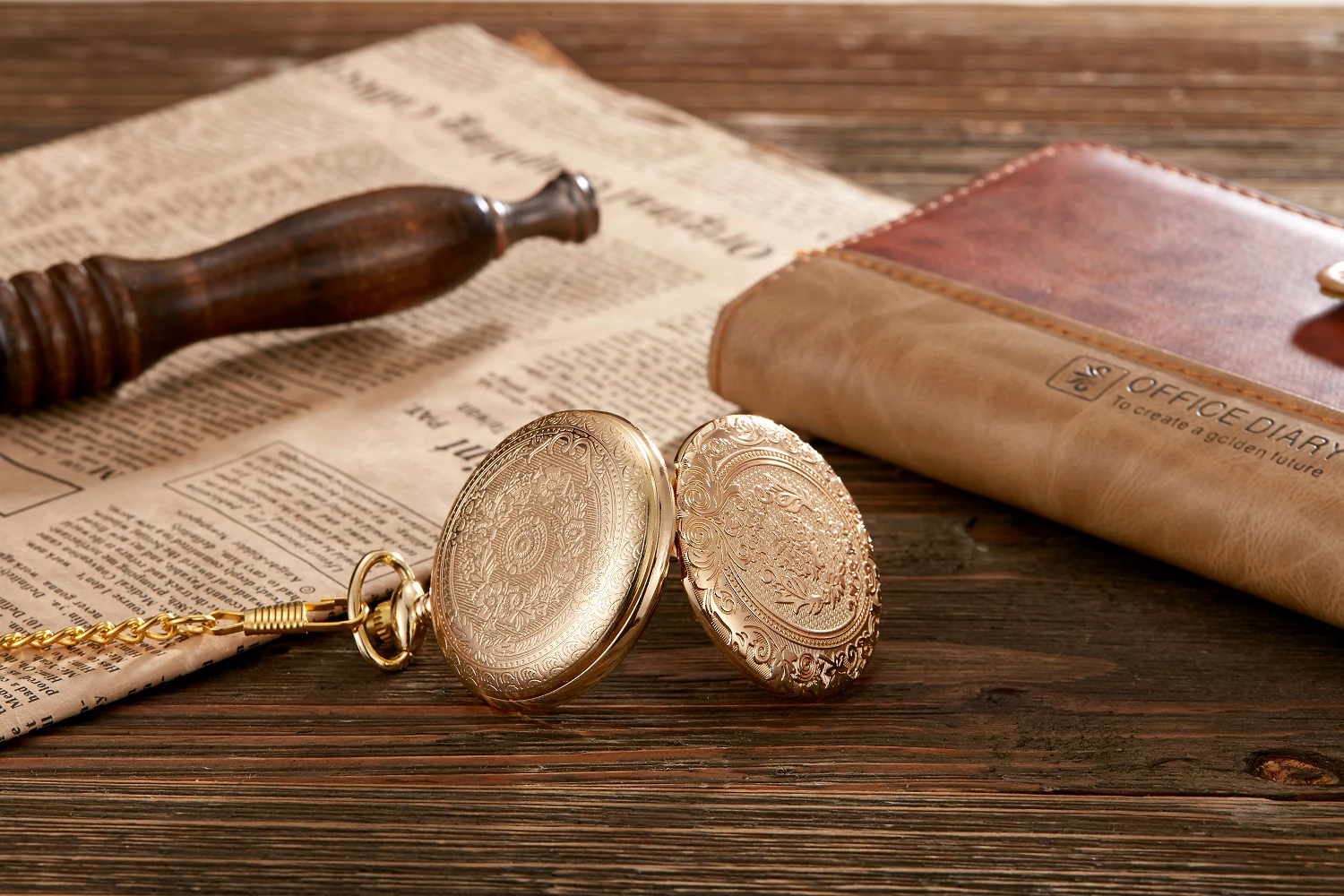 Vintage classic quartz pocket watch exquisite carved flip chain pendant men women pocket watches reloj