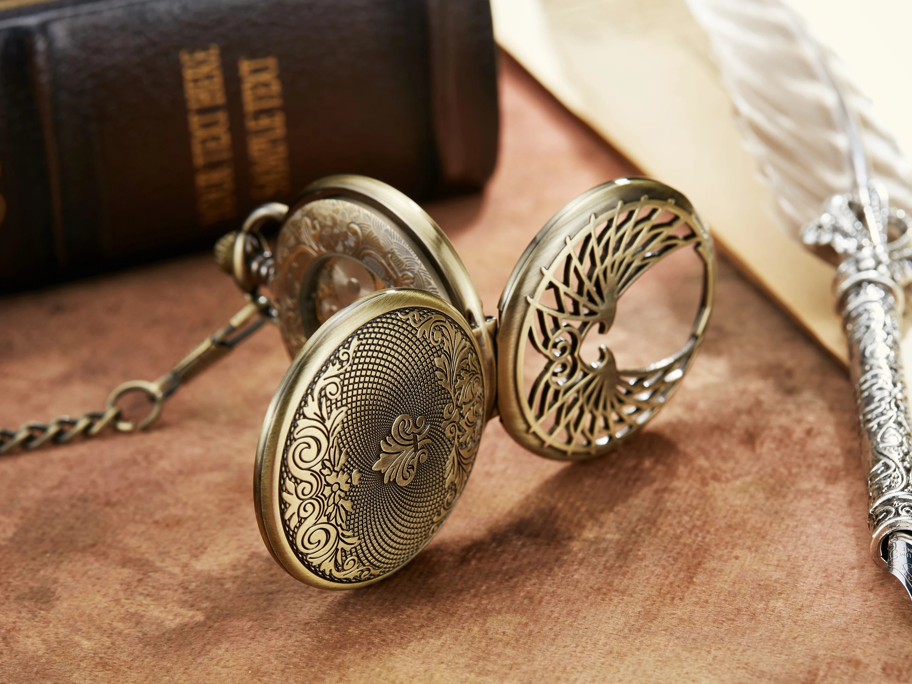 Luxury Golden Love Wings Mechanical Pocket Watch Men Women Necklace Pendant Unique Hollow Design Skull Double Sided Chain