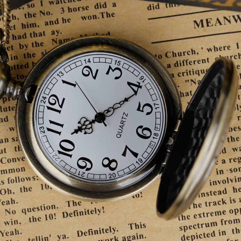 40 Gundam Engraved Quartz Pocket Watch Steampunk Watch Pendant Clock Suitable for Men Women Memorial Gifts