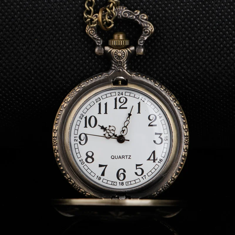 Best Festival Souvenir Gold and Silver Pocket Watch Soviet Emblem Sickle Emblem Communist Fob Chain Watch Men's and Women's Gift