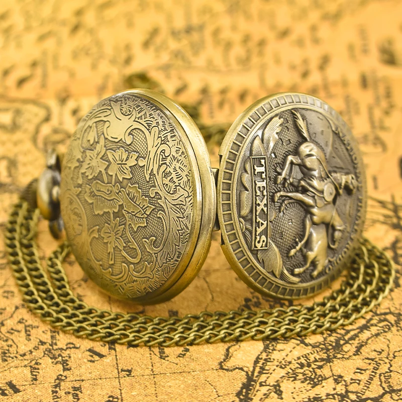 Vintage Bronze Clamshell Denim Show Design Necklace Quartz Pocket Watch Gifts Are Common for Male and Female Students
