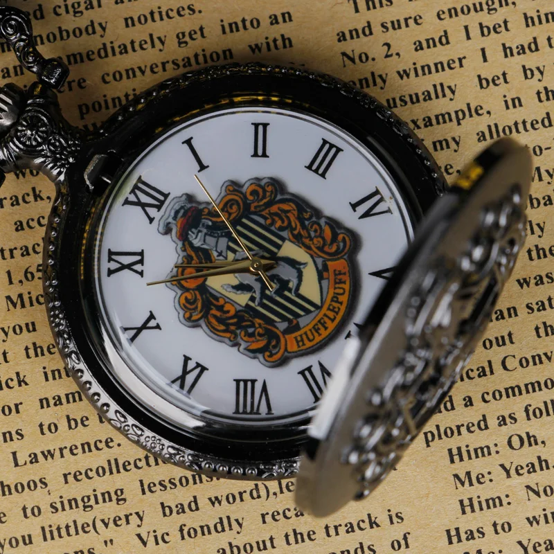 Vintage Steampunk Chain Quartz Necklace Emblem Pocket Watch Timing Jewelry with Intricate Pendant Design Men and Women's Gift