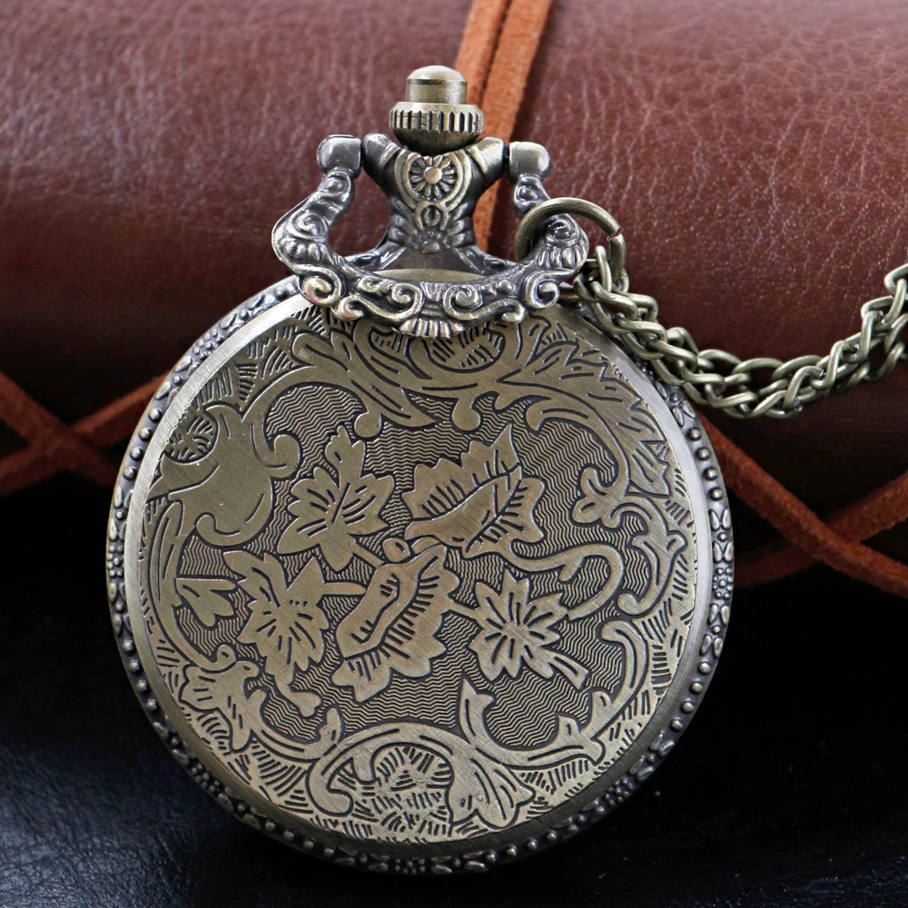 Bronze Antique Western Werewolf Embossed Quartz Pocket Watch Vintage Men's Fob Chain Clock Children's and Women's Gift