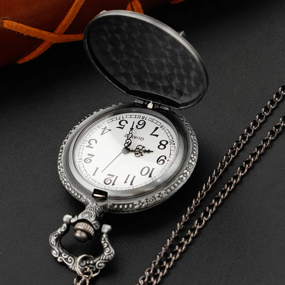 Bronze Antique Western Werewolf Embossed Quartz Pocket Watch Vintage Men's Fob Chain Clock Children's and Women's Gift