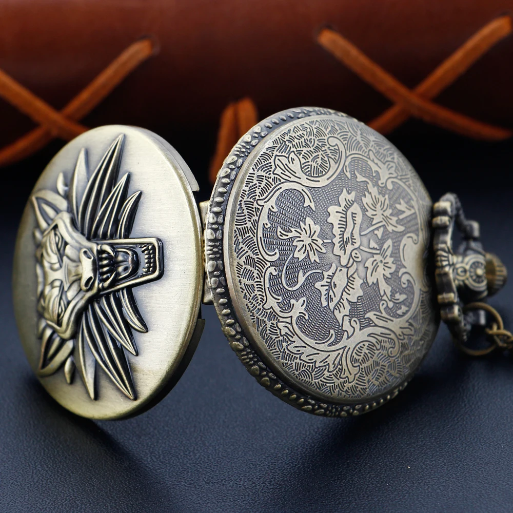 Bronze Antique Western Werewolf Embossed Quartz Pocket Watch Vintage Men's Fob Chain Clock Children's and Women's Gift