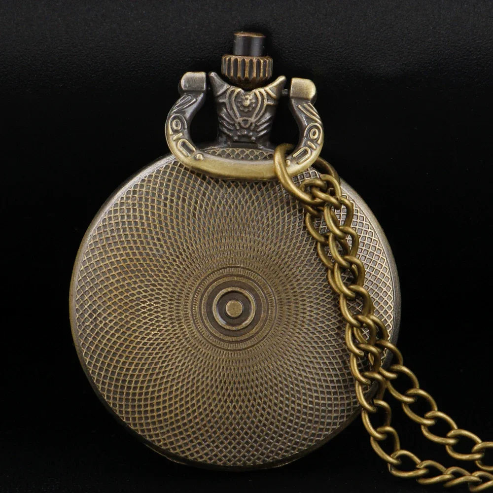 Vintage Five-pointed Star Men's Dome Quartz Pocket Watch Arabic Numeral Dial Men Women Necklace Pendant Creative Clock Gifts