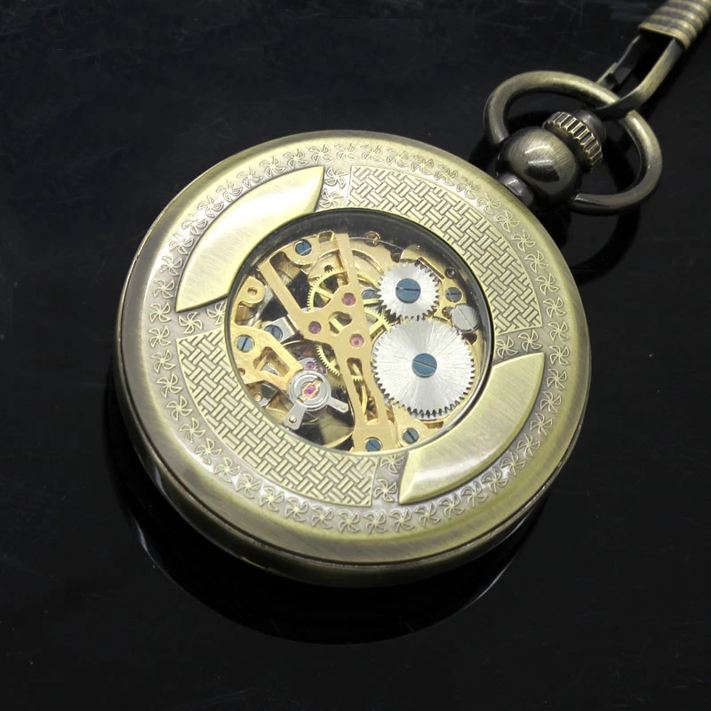 Luxury Luminous Mechanical Pocket Watch Bronze Hollow Wheel Hand-Winding Steampunk Pocket Hanging Chain Antique Watch Best Gifts