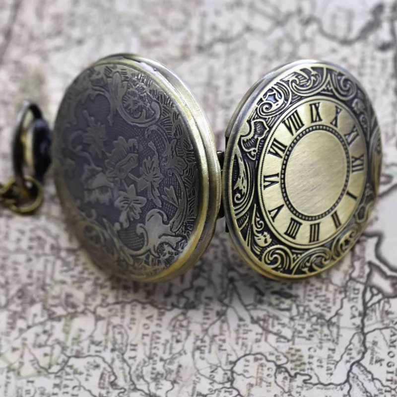 Vintage Bronze Steampunk Roman Scale Carving Quartz Pocket Watch Necklace Pendant Clock Chain Men's and Women's Gifts