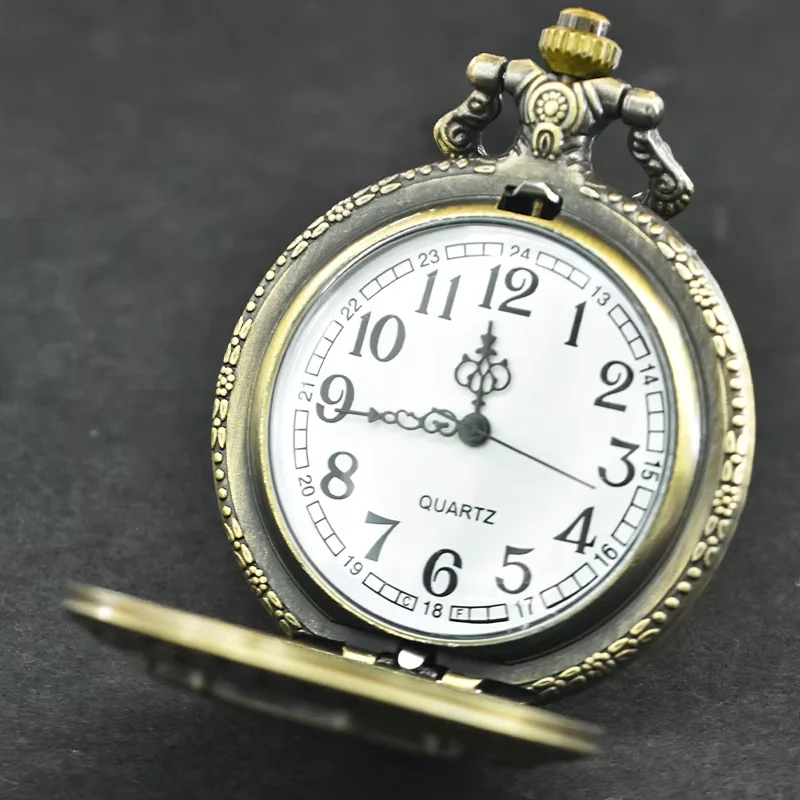 Vintage Steampunk Handsome Dragon Group Carved Quartz Pocket Watch Necklace Pendant Clock Chain Men's and Women's Gifts