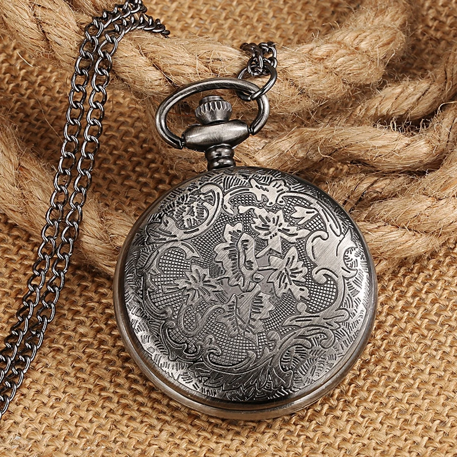 Antique Hollow Love Heart Cartoon Theme Quartz Pocket Watch Dome Kano Women Cosplay Fans Fashion Sweater Chain Necklace Pendant