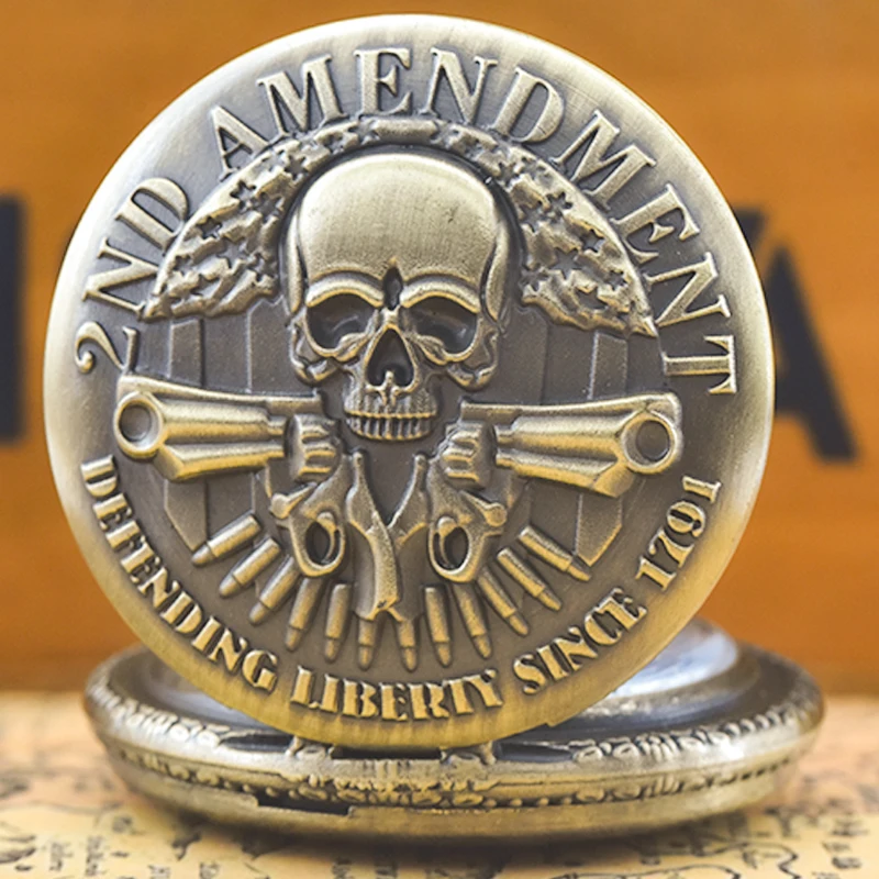 Retro Charm Neutral Fashion Dual Gun Skull Carving Quartz Steampunk Pocket Watch Men's and Women's Necklace Pendant Gift