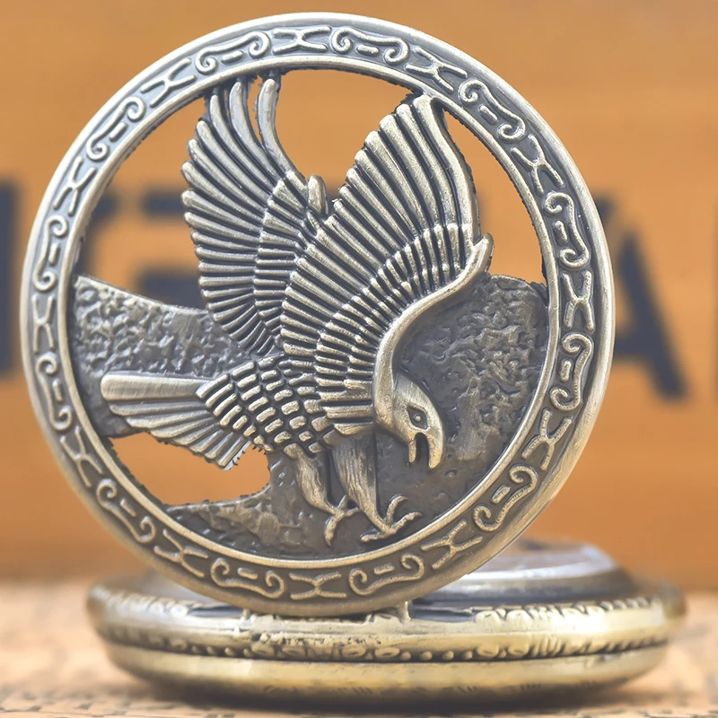 Retro Charm Neutral Fashion Hollow Eagle Carving Quartz Pocket Watch Steampunk Men's and Women's Necklace Pendant Gift