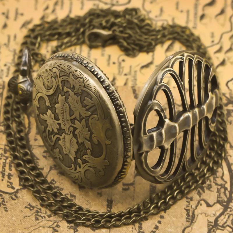 Retro Charm Fashion Hollow out Large Skeleton Carving Gold Faced Quartz Pocket Watch Steampunk Men's and Women's Necklace Pendan