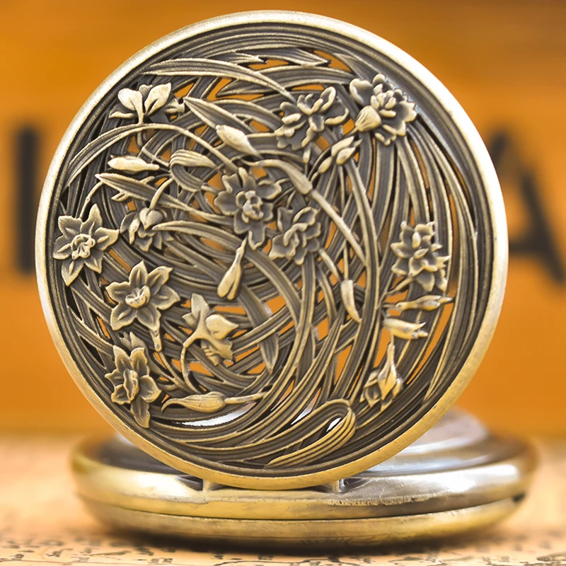 Vintage Bronze Clamshell Fashion Creative Flower Relief Girl Student Gift Quartz Necklace Pocket Watch