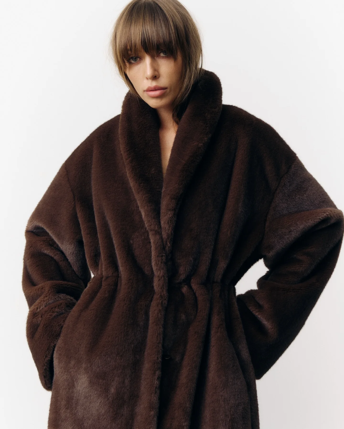 Fashion Mixed Color Lapel Collar Woman Long Coat Elegant Full Sleeve Loose Overcoat New Winter Lady High Street Faux Fur Jacket
