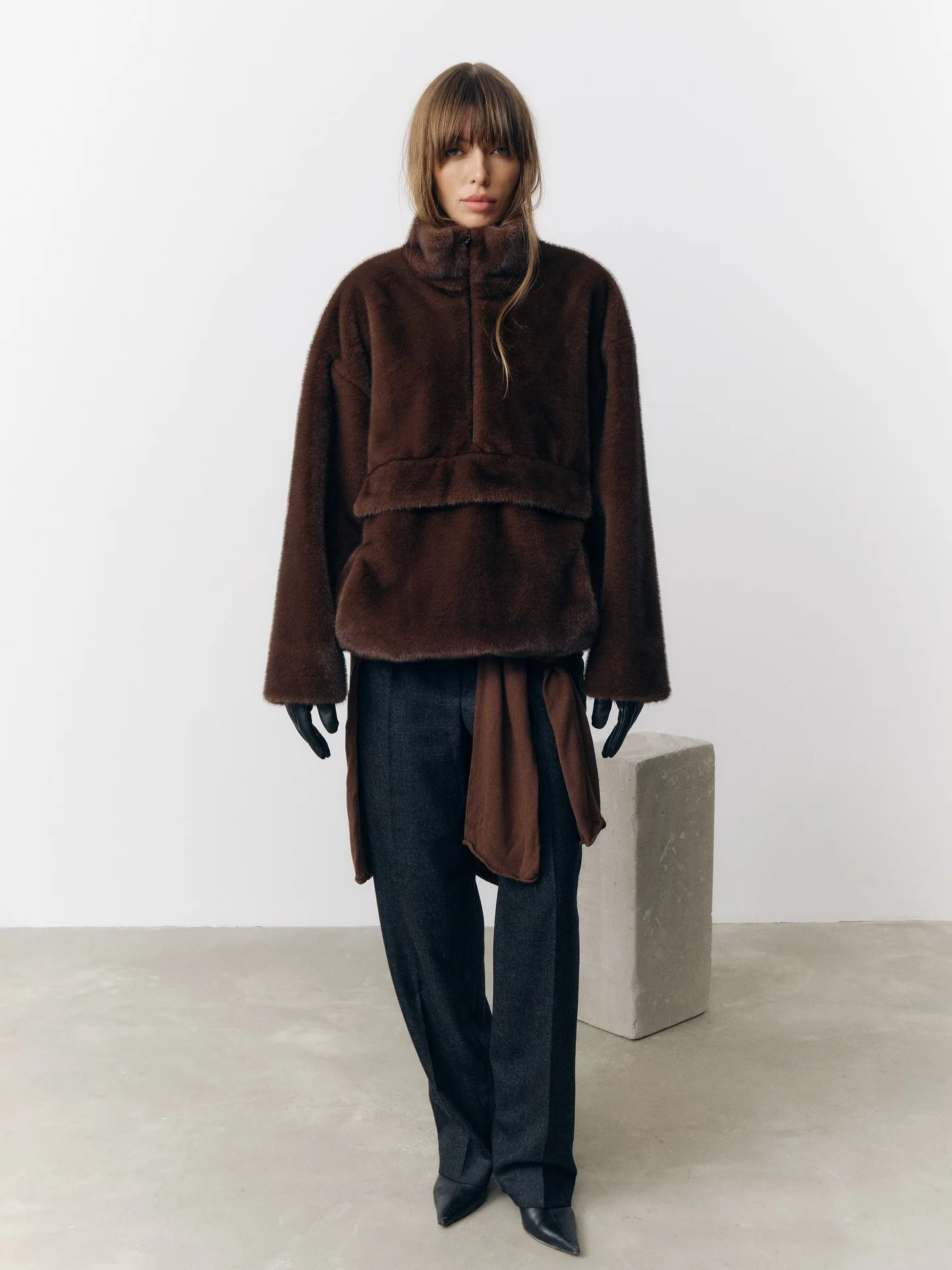 2025 Designer Faux Fur Coat, New Winter Style, Warm Pullover Zipper Top Simple Stylish And Elegant