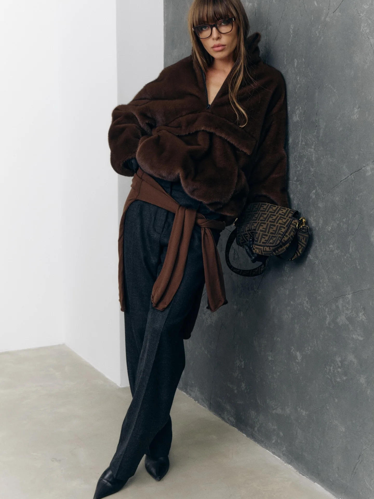 2025 Designer Faux Fur Coat, New Winter Style, Warm Pullover Zipper Top Simple Stylish And Elegant