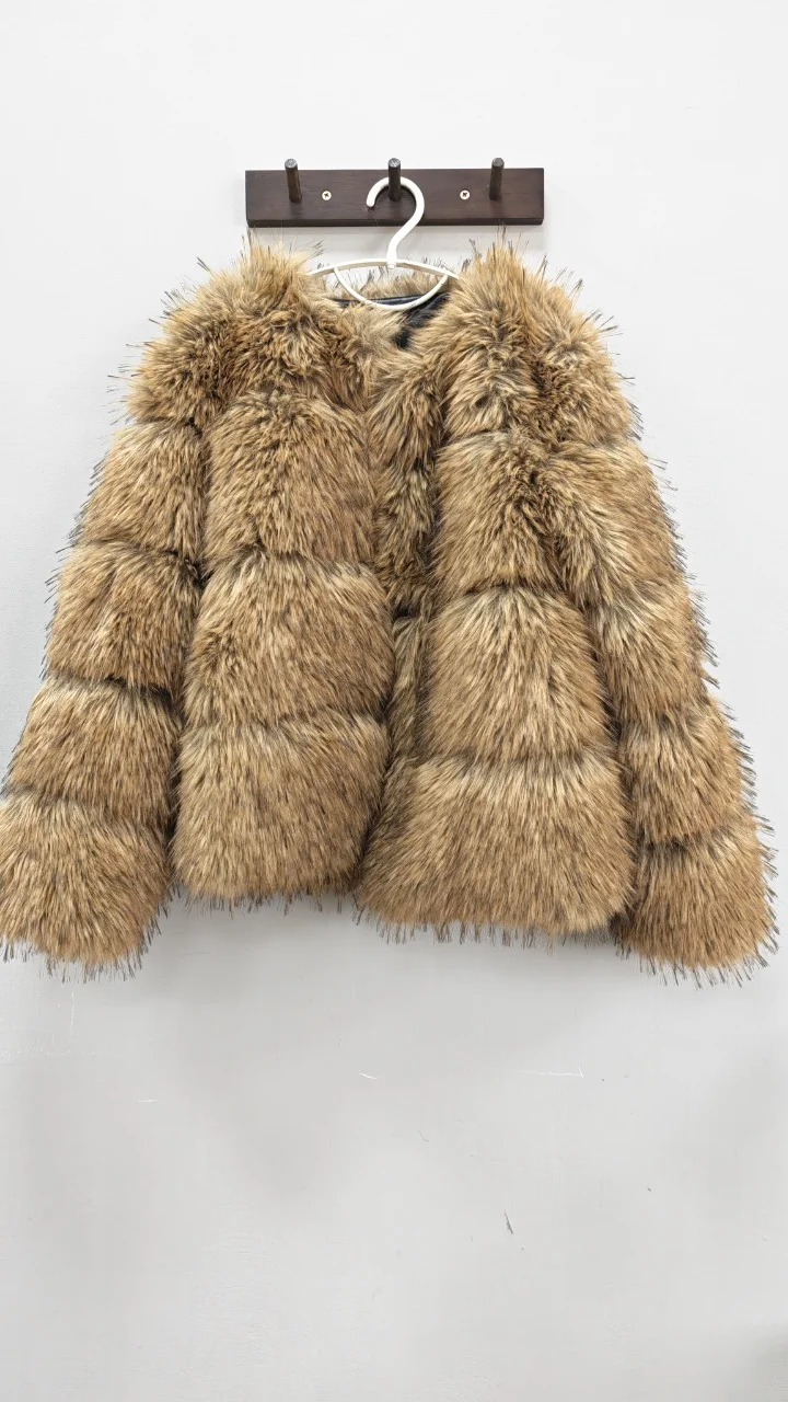 Fashion Faux Fur Short Coat Women's Brown Beige Contrast Color Long Sleeve Warm Winter Jacket 2026 Spring New Casual Outerwear