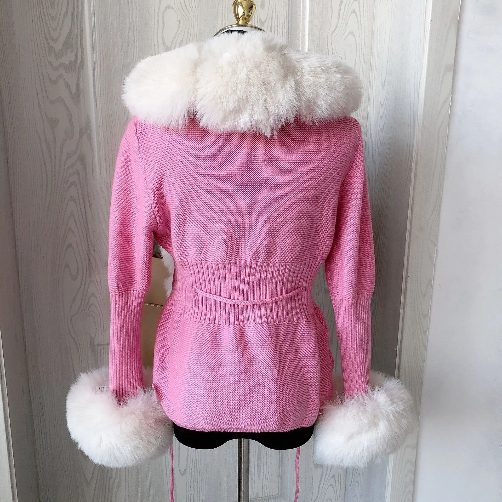 Women's Cropped Sweater Cardigan Spring Autumn Hot Sale Faux Fur Knit Sweater Cardigan with Faux Fox Fur Coat Collar Ladies
