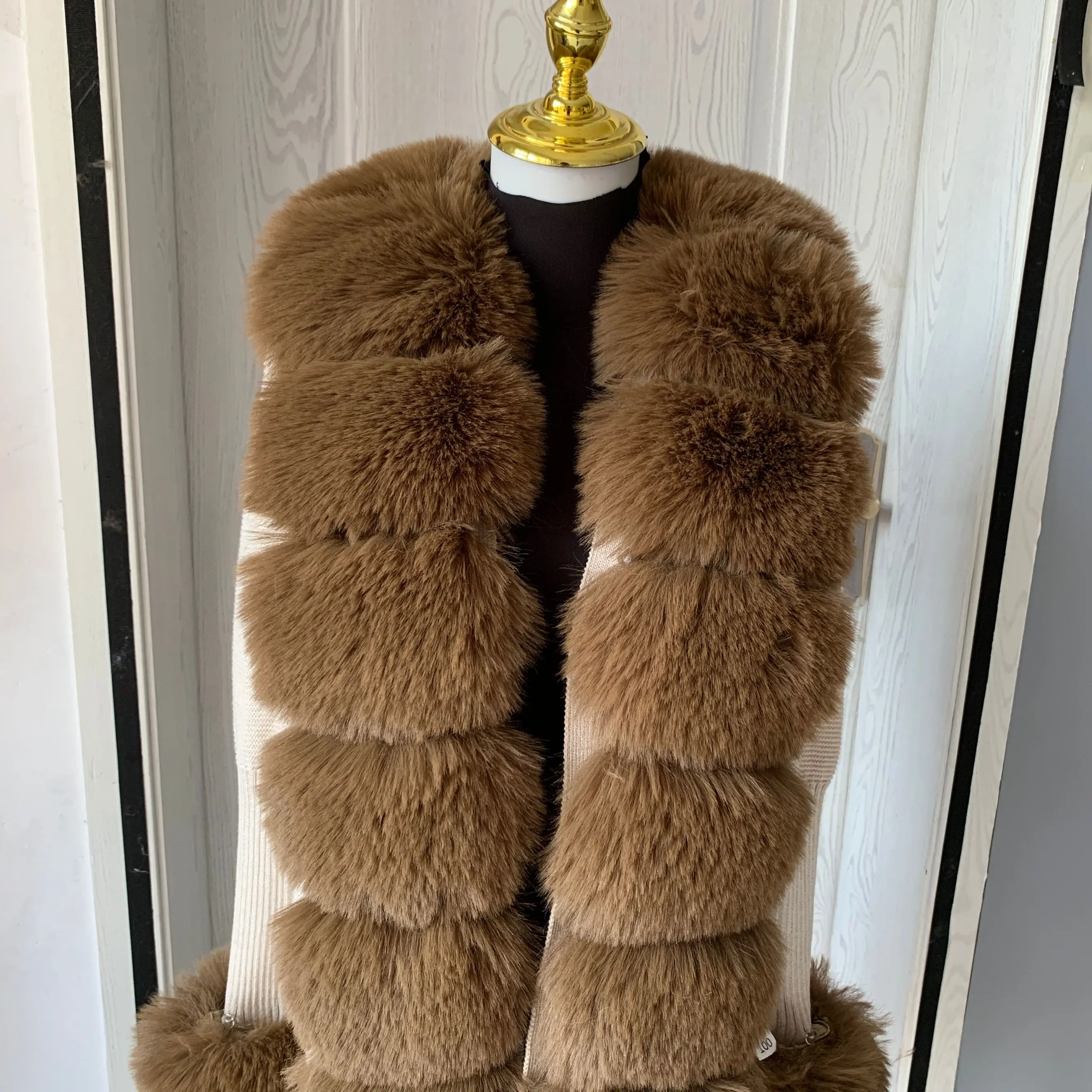 Women's Cropped Sweater Cardigan Spring Autumn Hot Sale Faux Fur Knit Sweater Cardigan with Faux Fox Fur Coat Collar Ladies