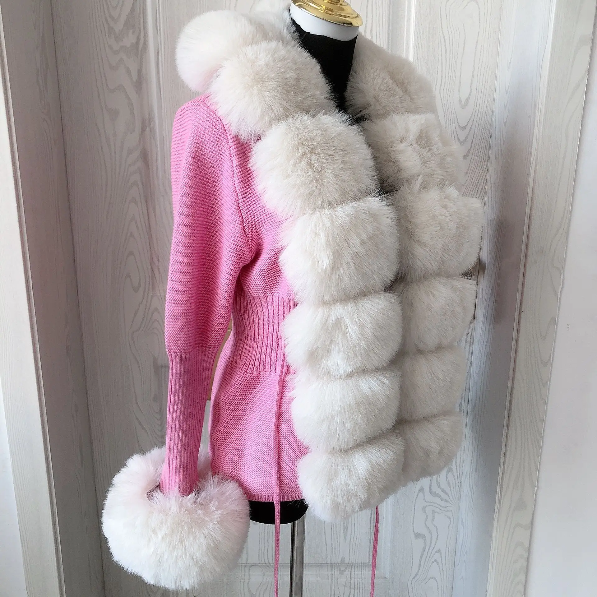 Women's Cropped Sweater Cardigan Spring Autumn Hot Sale Faux Fur Knit Sweater Cardigan with Faux Fox Fur Coat Collar Ladies