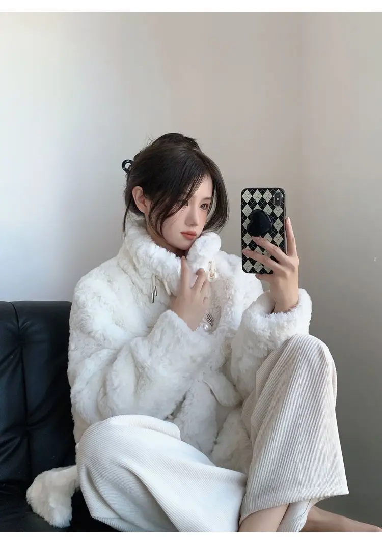 Winter Woman Fluffy Lamb's Fur Coat Warm Faux Fur Coat Collar Short Outerwear Coat Cowl Button Korean Fur Jackets New