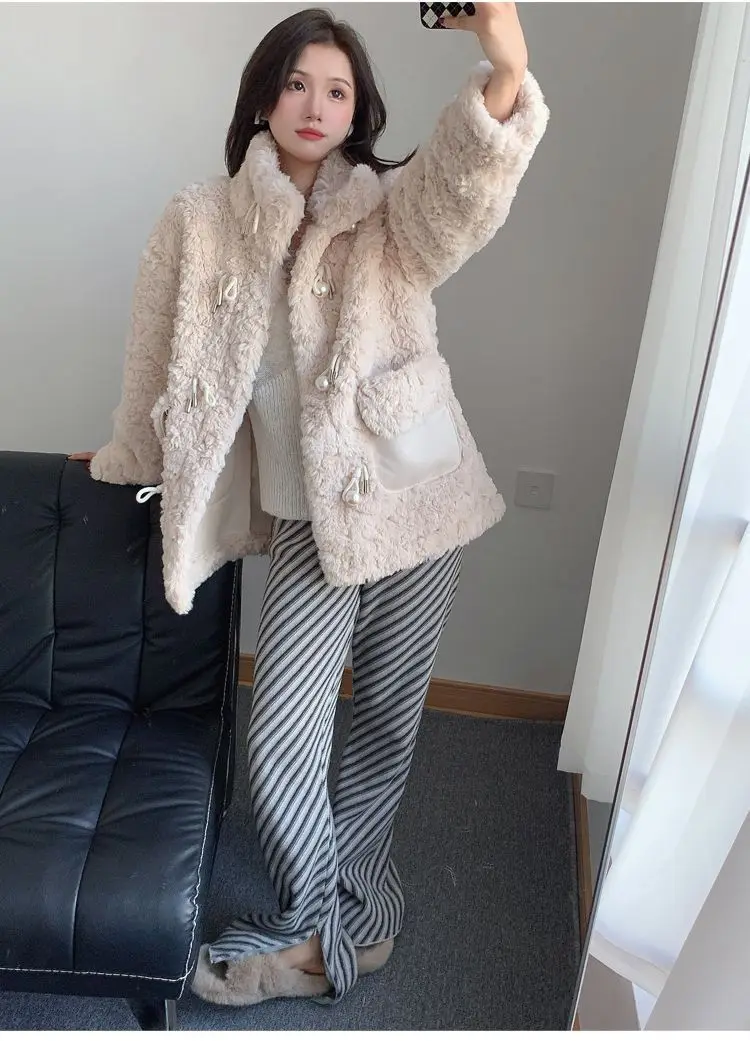 Winter Woman Fluffy Lamb's Fur Coat Warm Faux Fur Coat Collar Short Outerwear Coat Cowl Button Korean Fur Jackets New