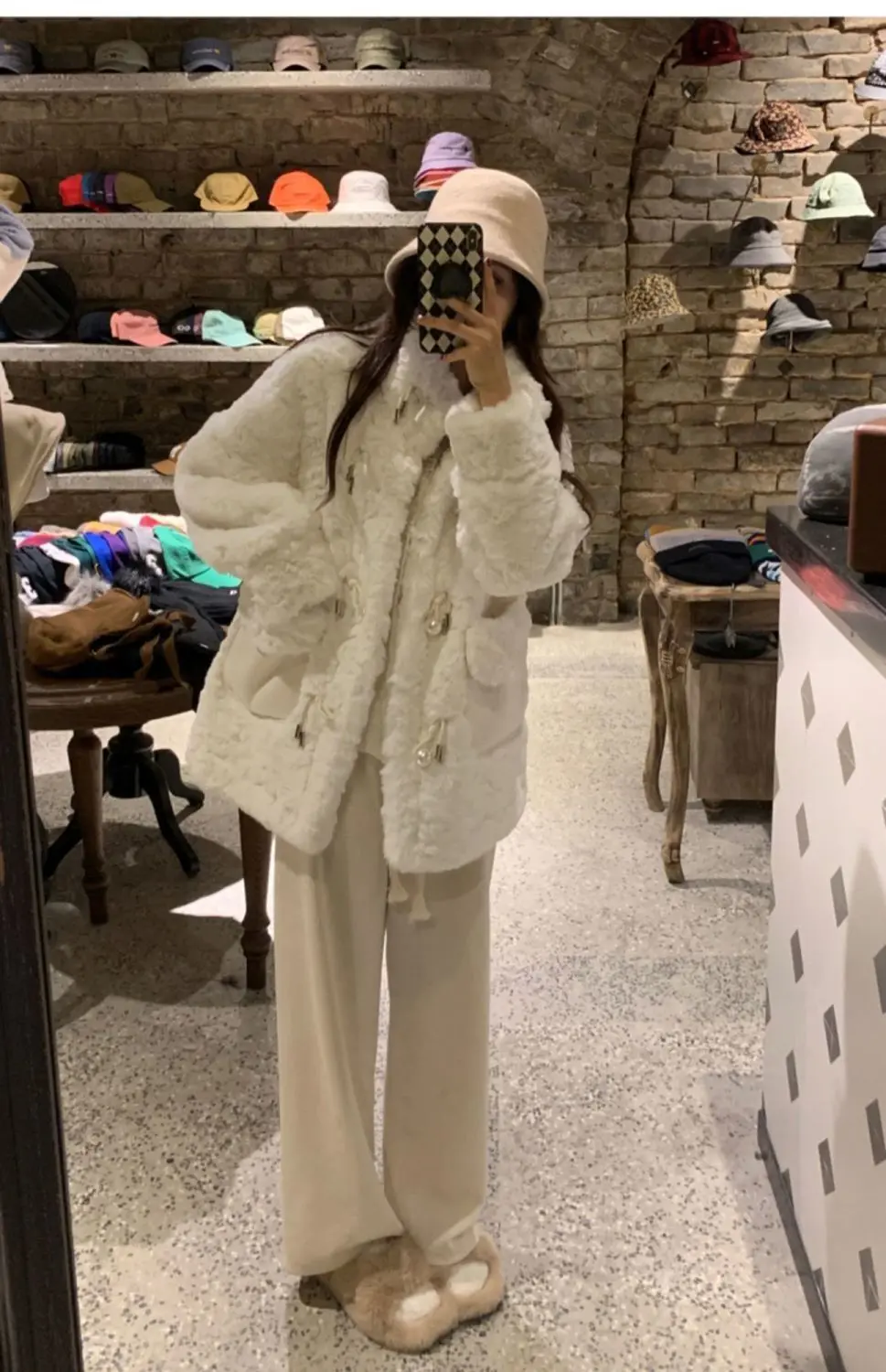 Winter Woman Fluffy Lamb's Fur Coat Warm Faux Fur Coat Collar Short Outerwear Coat Cowl Button Korean Fur Jackets New