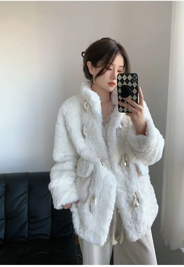 Winter Woman Fluffy Lamb's Fur Coat Warm Faux Fur Coat Collar Short Outerwear Coat Cowl Button Korean Fur Jackets New