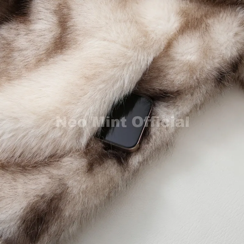 Neo Mint 2025 Winter Exclusive Striped Faux Fur Jacket Women Overcoat Brand Blogger Fashion Fluffy Fox Fur Collar Coat Outerwear