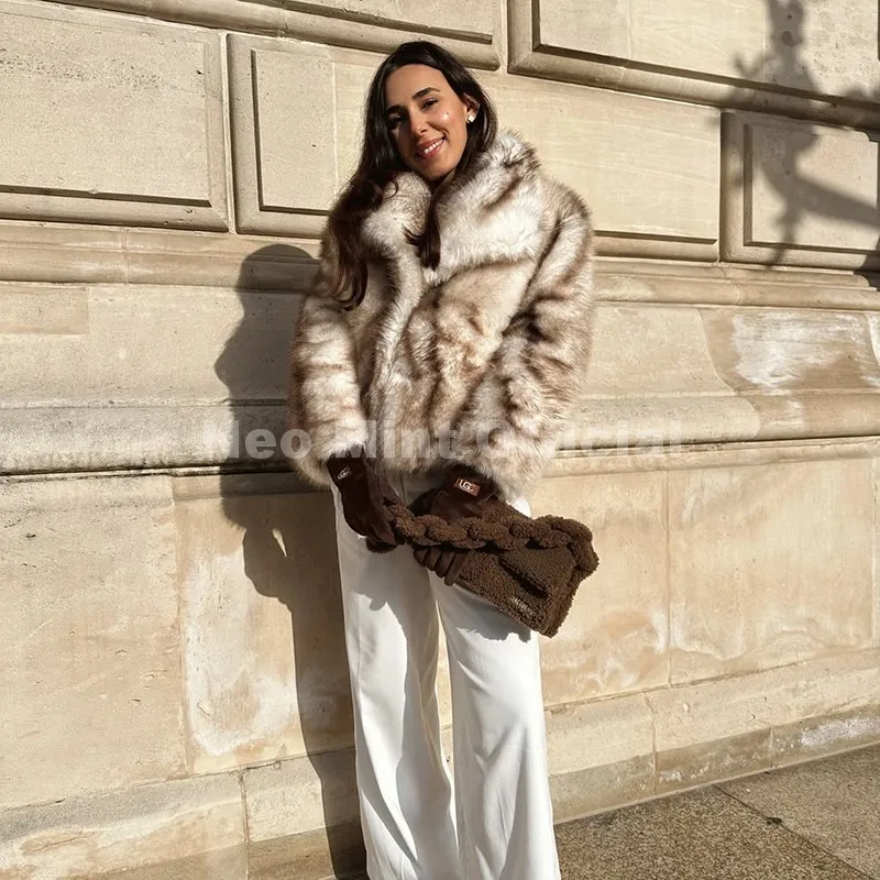 Neo Mint 2025 Winter Exclusive Striped Faux Fur Jacket Women Overcoat Brand Blogger Fashion Fluffy Fox Fur Collar Coat Outerwear