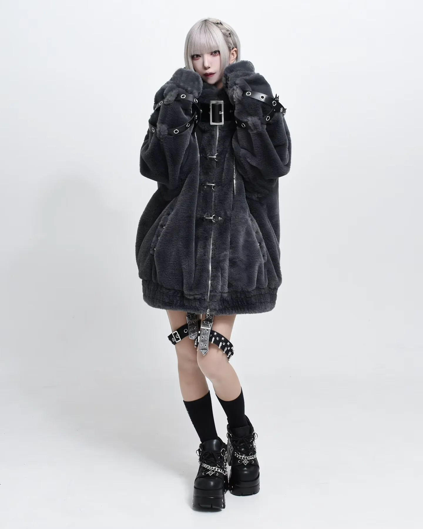 Lautaro Autumn Winter Thick Warm Faux Fur Coat Women with Hood Zipper Luxury Japanese Style Punk Harajuku Fluffy Jacket 2026