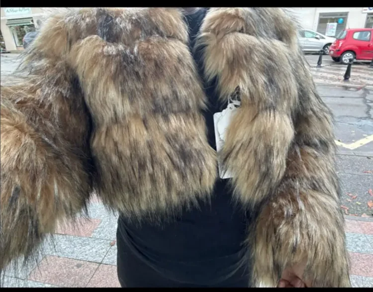 ZADORIN High Quality Cropped Faux Raccoon Fur Coat Woman Winter Fashion O Neck Long Sleeve Fluffy Short Faux Fur Jacket Crop Top