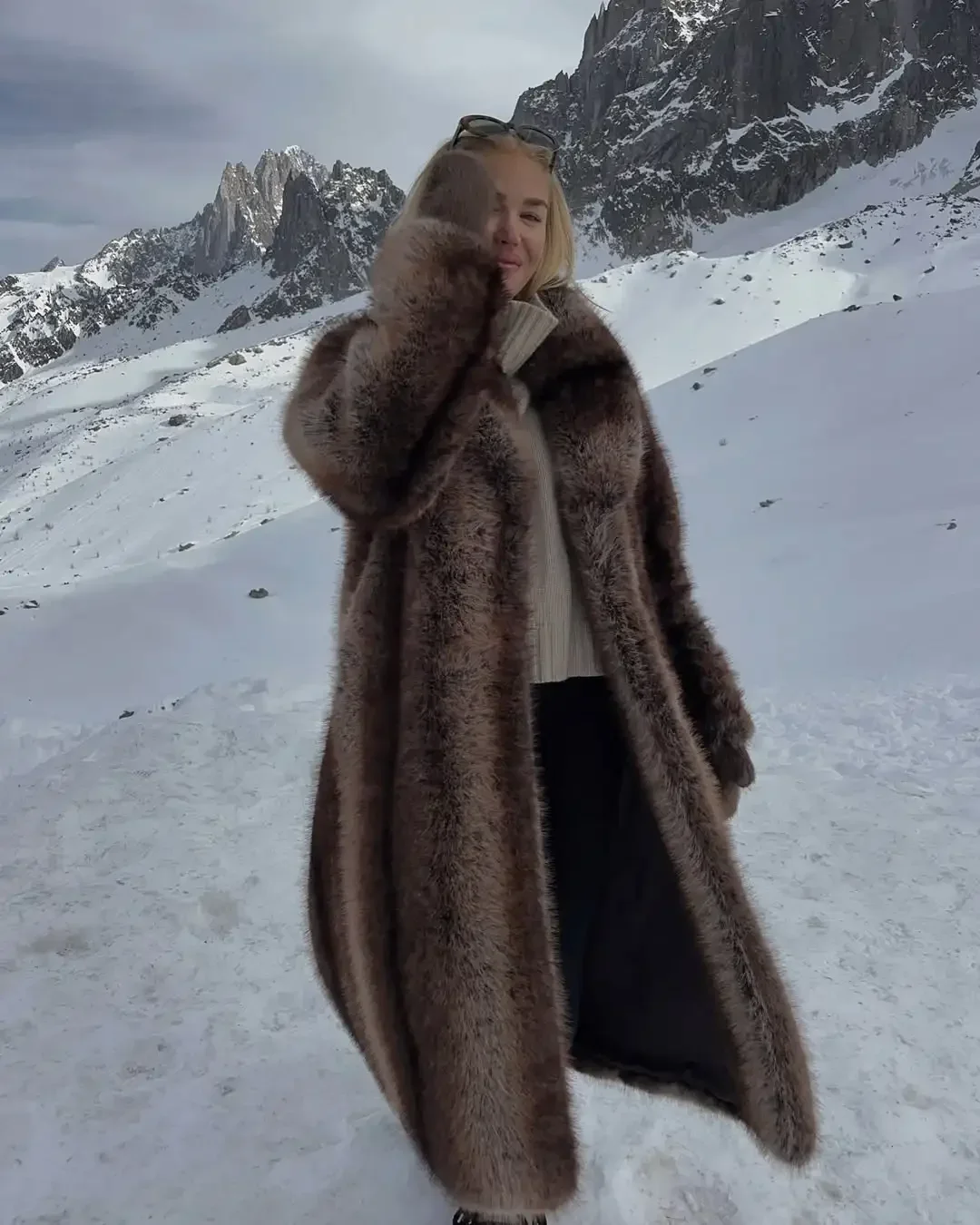 Chic Brown Faux Fur Overcoat Women Casual Luxury Lapel Long Sleeve Fluffy Coat Winter Female Thicken Warm High Street Outwear