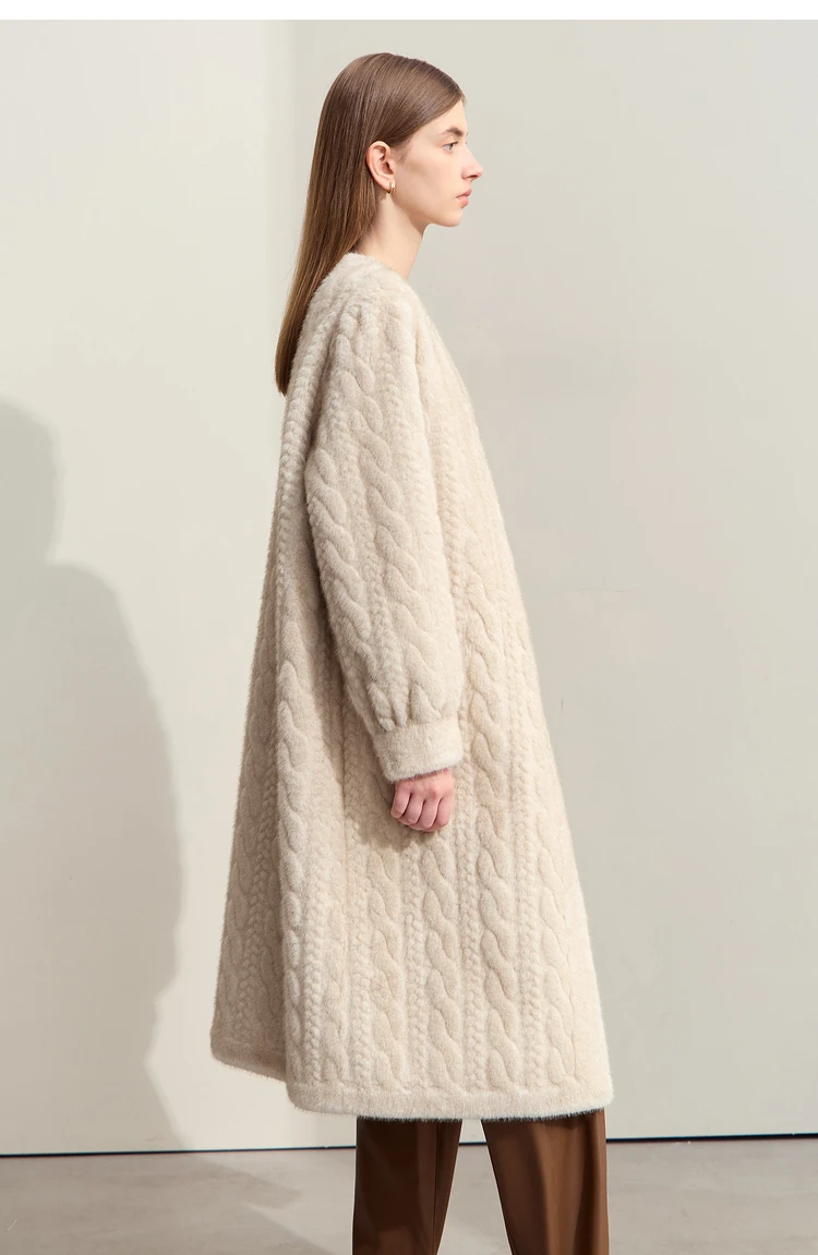 AMII Minimalist Fur Coats Woman 2026 Winter New Warm V-neck Pocket Women's Clothing Elegant Female Long Fur Outerwear 12424023