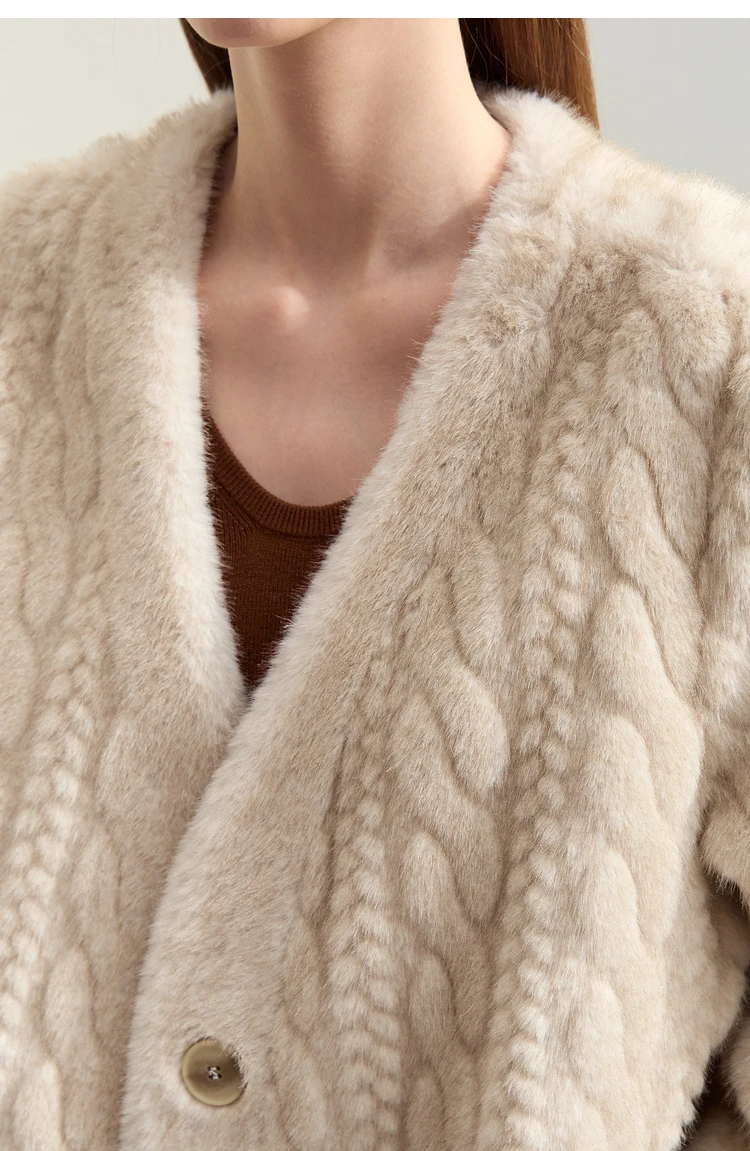 AMII Minimalist Fur Coats Woman 2026 Winter New Warm V-neck Pocket Women's Clothing Elegant Female Long Fur Outerwear 12424023