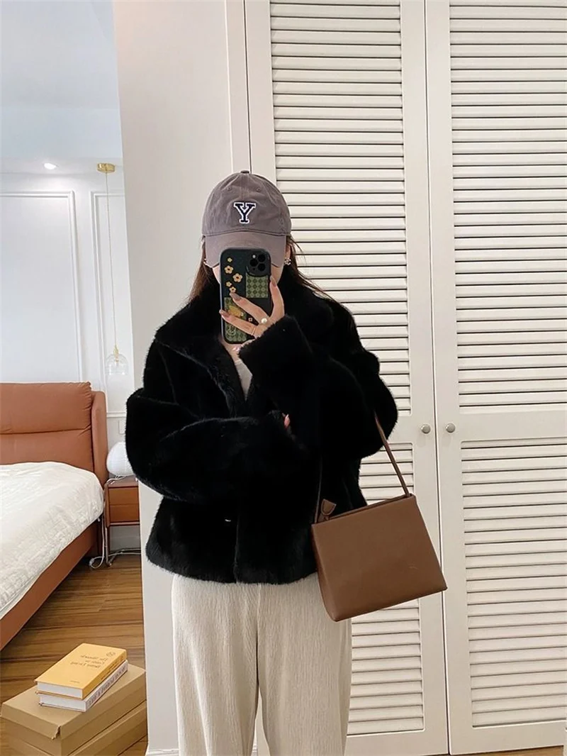 New 2027Fur Jacket Fashion Short Mink Coat High-Quality Mink Fur Coat Women Autumn Winter Temperament Mao Mao Outwear Ladies Top