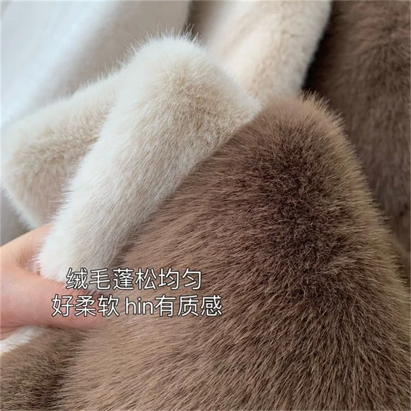 New 2027Fur Jacket Fashion Short Mink Coat High-Quality Mink Fur Coat Women Autumn Winter Temperament Mao Mao Outwear Ladies Top