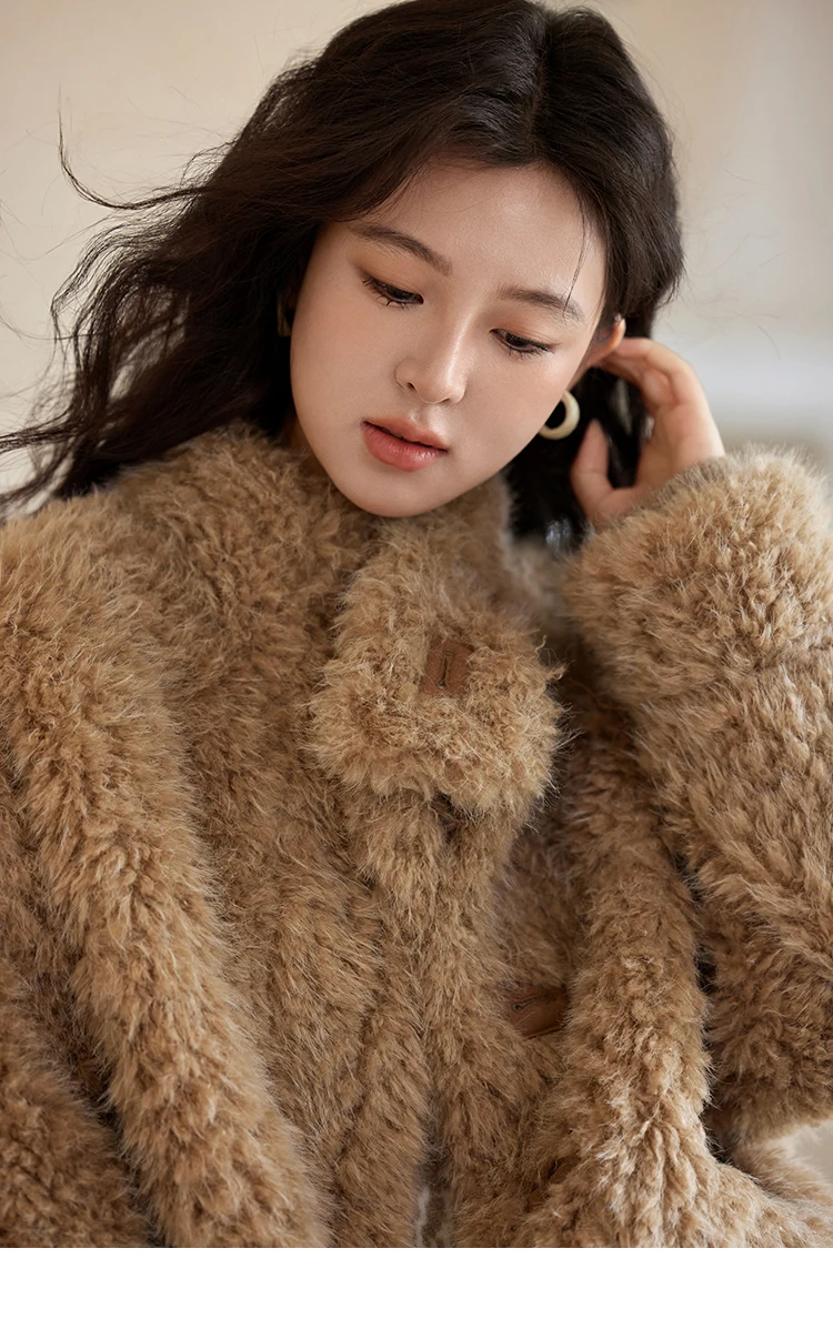 MISHOW American Vintage Faux Fur Jacket Women 2024 Winter Warm Thickened Turn Down Collar Fur One Reversible Jacket MXD55W0648