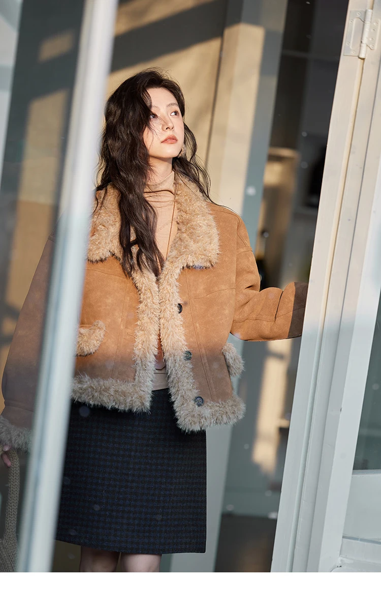 MISHOW American Vintage Faux Fur Jacket Women 2024 Winter Warm Thickened Turn Down Collar Fur One Reversible Jacket MXD55W0648