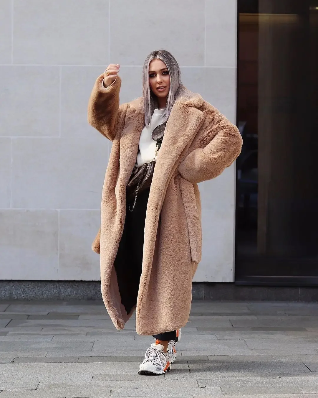 2026 Faux Fur Maxi Jacket Women Thick Belt Autumn Winter Coat Long Warm Luxury Belt Fur Black Parkas Bontjas Furry Outerwear